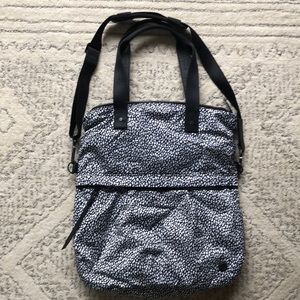 lululemon gym bag